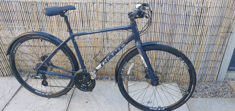 Giant Escape 2 City Disc Hybrid Medium 